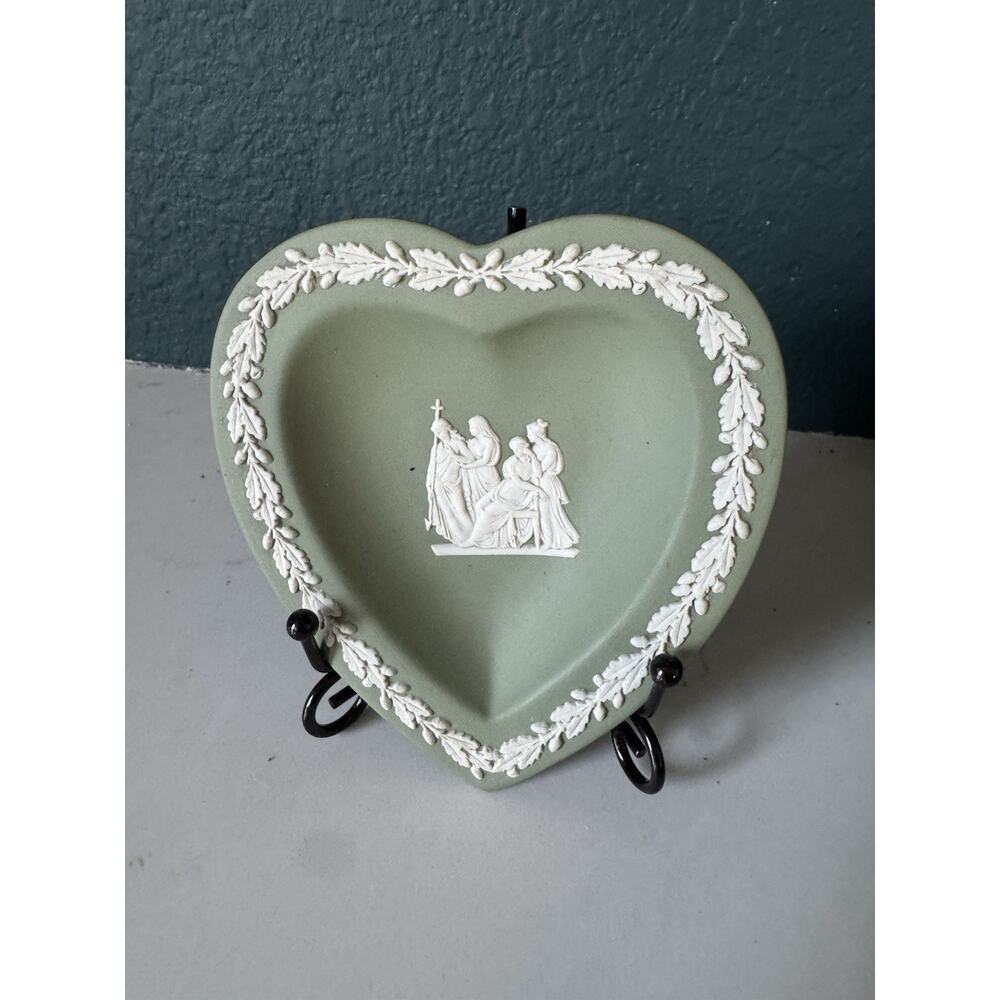 Wedgwood Jasperware Green Three Graces Heart Trinket Dish Vintage 4” England